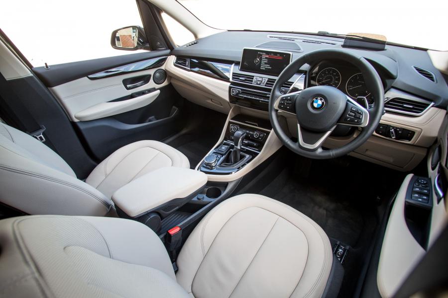  BMW 218d Gran Tourer Luxury Line 2015 года  (UK) (фото 8 из 10)